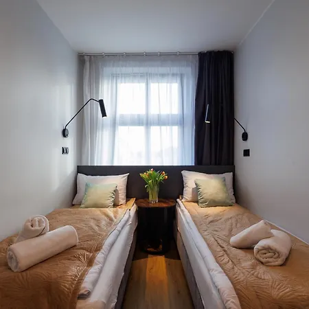 לינה וארוחת בוקר Motlawa Riverside - Boutique In 3*